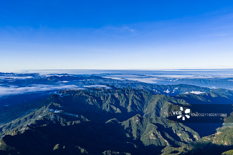 中国广西来宾金秀大瑶山丹霞峰林景观风光图片素材