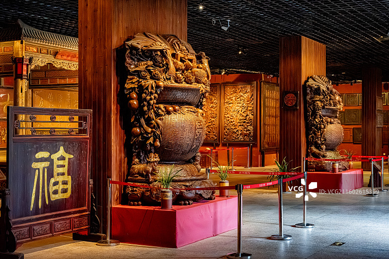 泰宁明清园 木雕花篮 整棵楠木雕刻而成 蝙蝠寿桃图案寓意福寿双全 狮子寓意高官 福建三明文化旅行图片素材