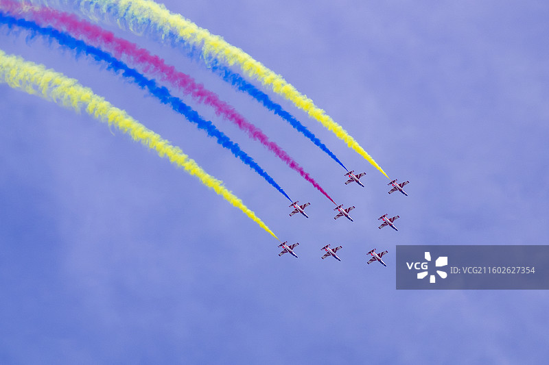 2025长春航空展，红鹰飞行表演队。图片素材