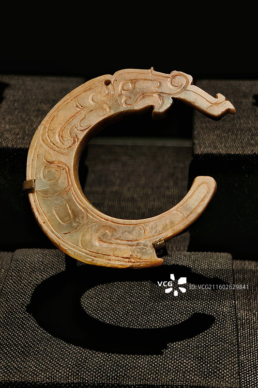 玉龙 西周（公元前1046~公元前770年) 陕西长安张家坡西周墓地出土 中国考古博物馆藏图片素材