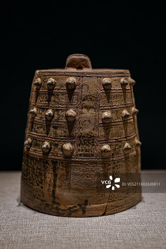 战国 原始青瓷博钟 长兴县博物馆图片素材