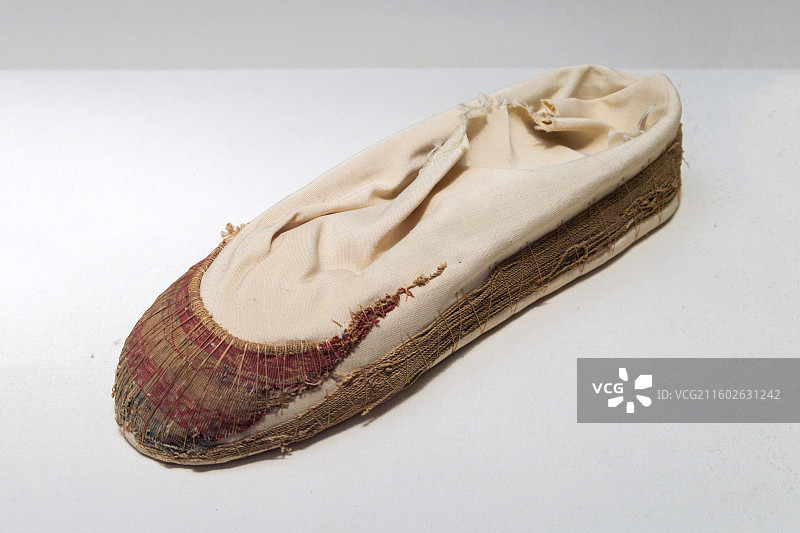 锦鞋 汉代 1934年新疆罗布泊楼兰遗址出土 中国国家博物馆“古代中国基本陈列”图片素材