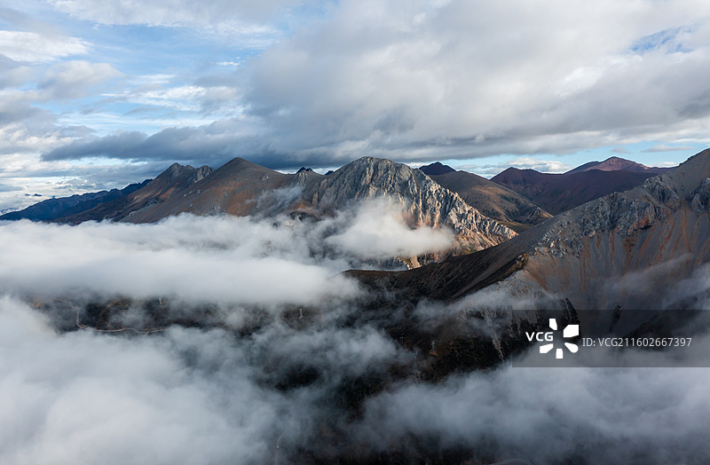 航拍云海群山图片素材