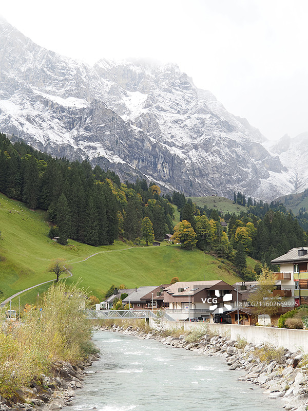 瑞士 上瓦尔登州 恩格尔贝格小镇 铁力士雪山图片素材
