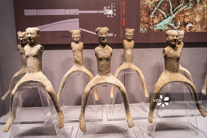 骑马陶俑（西汉）河南博物院藏 永城市保安山梁共王陵出土图片素材