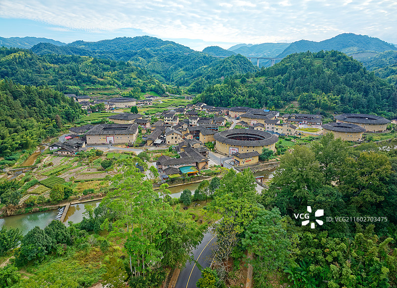 航拍福建漳州南靖河坑土楼群图片素材