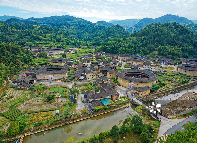 航拍福建漳州南靖河坑土楼群图片素材