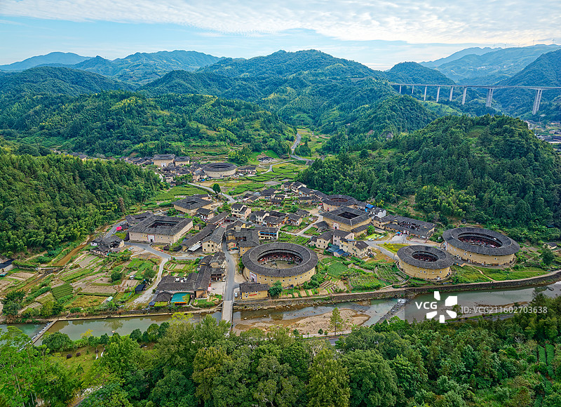 航拍福建漳州南靖河坑土楼群图片素材