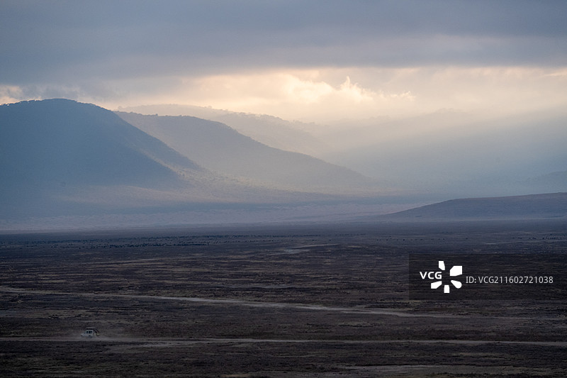 坦桑尼亚恩戈罗恩戈罗火山口的清晨图片素材