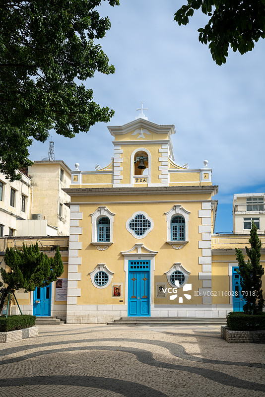 中国澳门路环岛，圣方济各圣堂，教堂前的马忌士前地和战胜海盗纪念碑图片素材