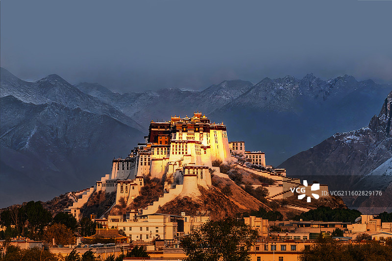 中国西藏拉萨布达拉宫建筑风光图片素材