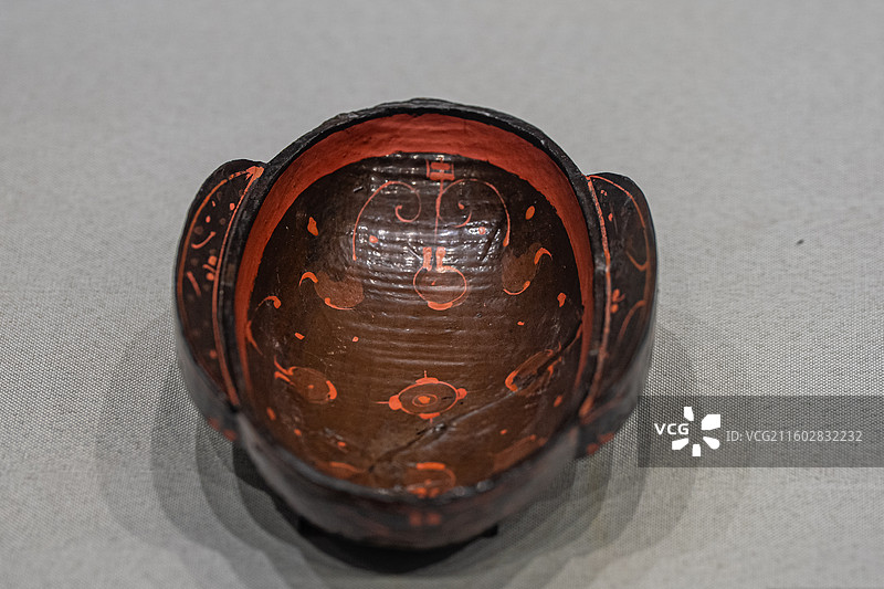 秦 彩绘漆耳杯 徐杨墓地8号墓出土 云梦县博物馆图片素材