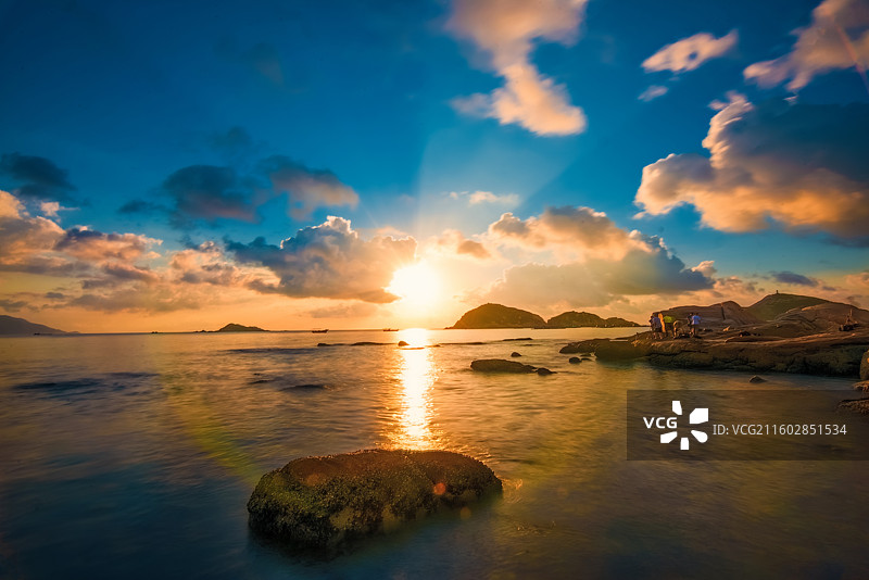 广东江门上川岛婚纱摄影基地海边日出风光 海滩礁石慢门摄影图片素材