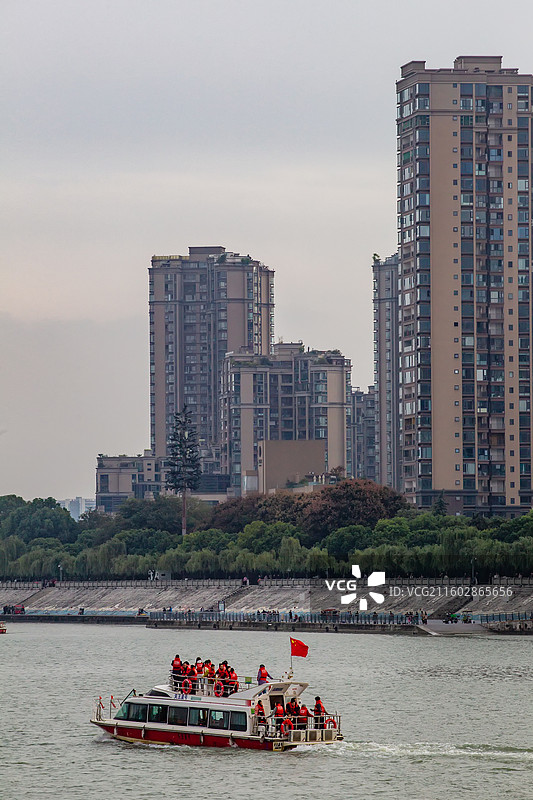 四川省绵阳市三江湖里的游艇，游船，船图片素材