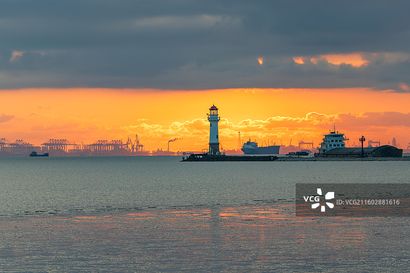 上海宝山吴淞灯塔风光图片素材