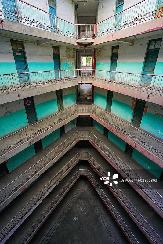 福建省三明市三元区，三钢职工之家，群英三村15号楼，前苏联风格，三角楼图片素材