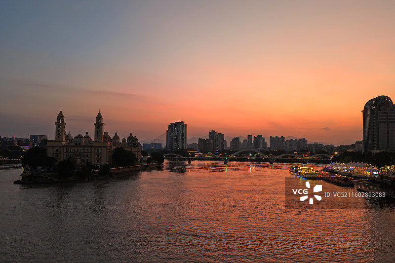 闽江之心中洲岛爱情岛烟台山解放大桥黄昏日落江景航拍图片素材