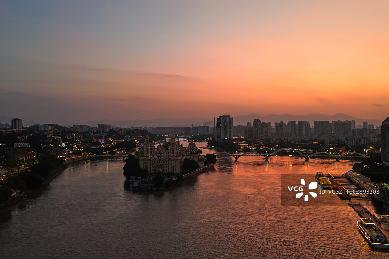 闽江之心中洲岛爱情岛烟台山解放大桥黄昏日落江景航拍图片素材