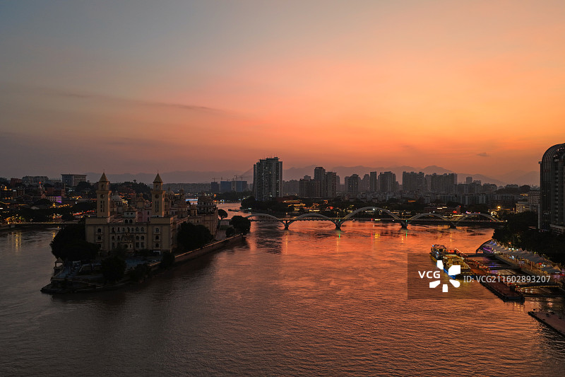 闽江之心中洲岛爱情岛烟台山解放大桥黄昏日落江景航拍图片素材