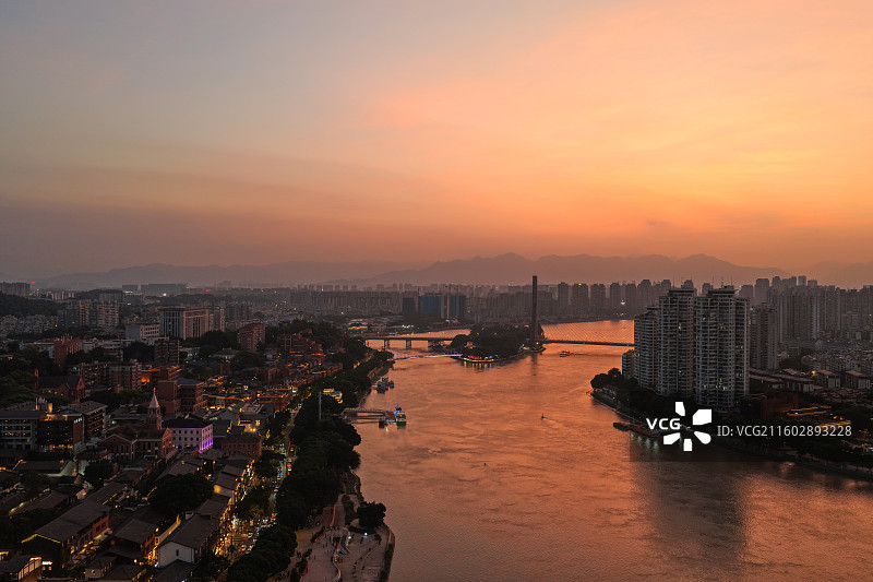 闽江之心中洲岛爱情岛烟台山解放大桥黄昏日落江景航拍图片素材