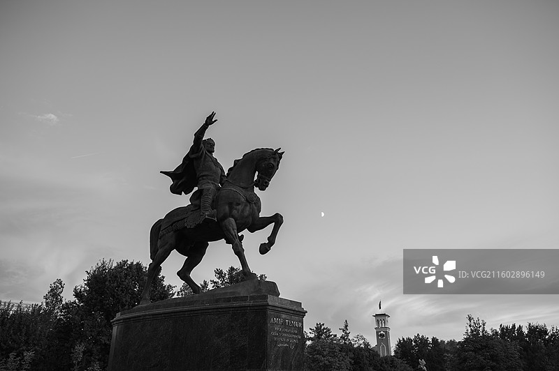 漫步中亚心脏塔什干，从街头日常到华丽的“地下宫殿”地铁图片素材