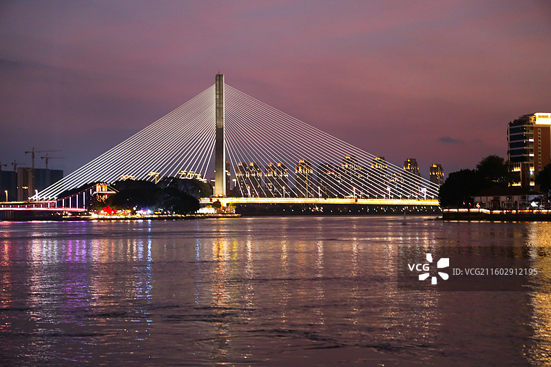 闽江之心爱情岛三县洲大桥黄昏夜景斜拉桥图片素材