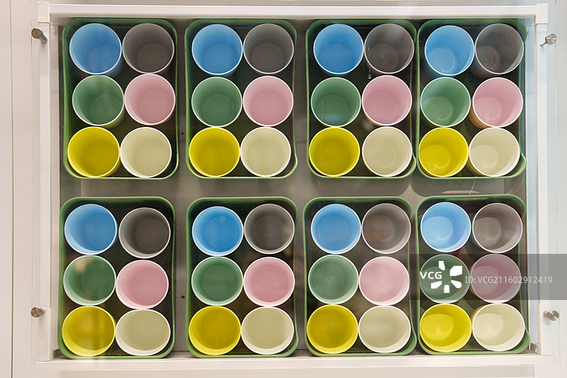 简约多彩餐具图片素材