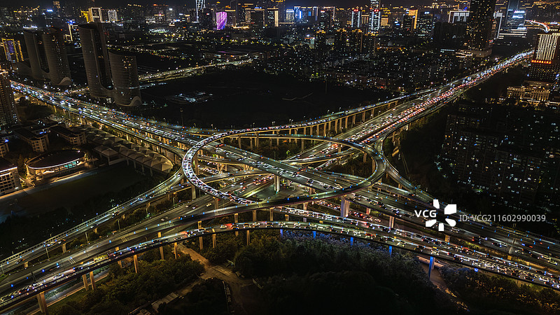 现代城市快速路互通立交桥夜景图片素材
