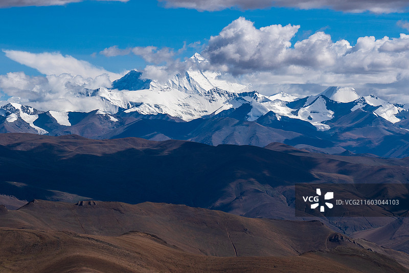 加乌拉山口，往珠穆朗玛峰大本营途中的核心垭口，海拔5210米世界上唯一可同时观赏5座8000米级雪山图片素材