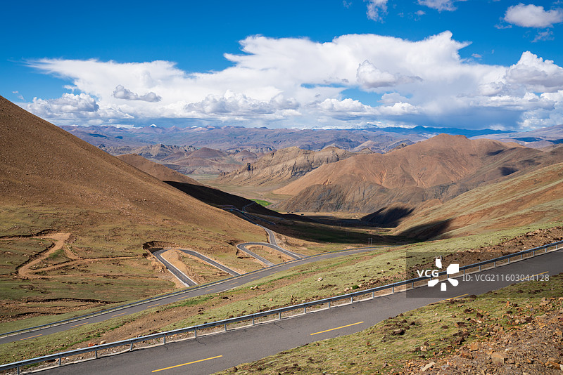 加乌拉山口，往珠穆朗玛峰大本营途中的核心垭口，海拔5210米世界上唯一可同时观赏5座8000米级雪山图片素材