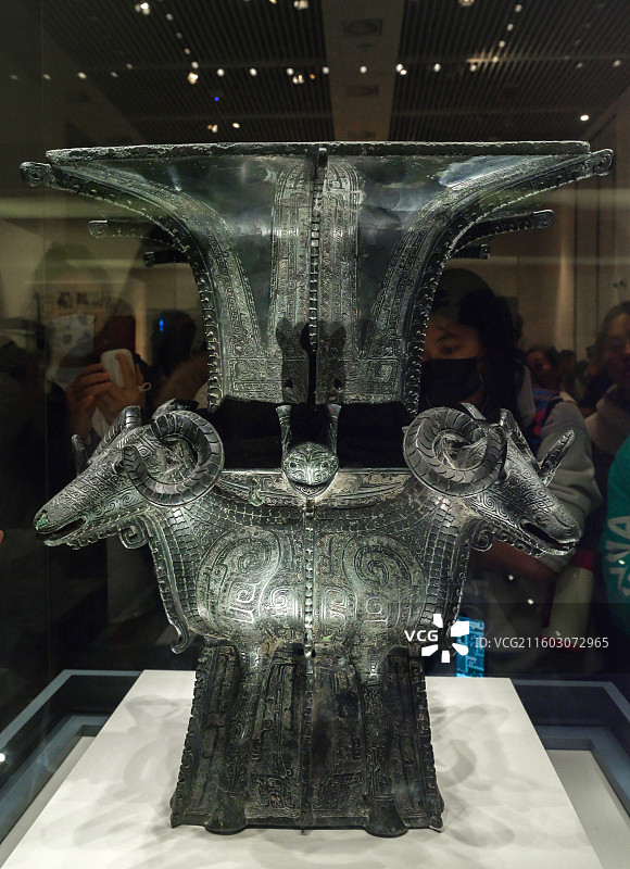 四羊青铜方尊 商后期 1938年湖南宁乡出土 中国国家博物馆“古代中国基本陈列”图片素材