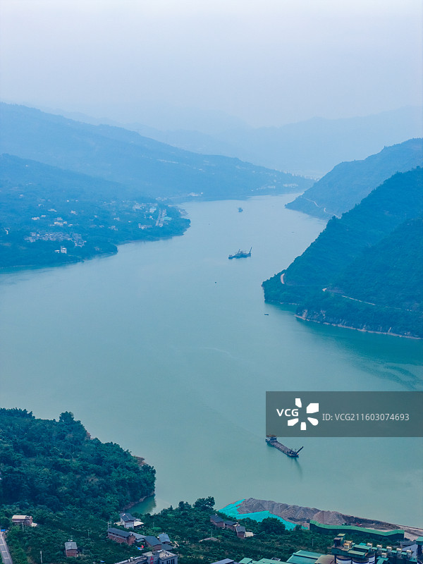 云南省昭通市水富市金沙江邵女坪渡口附近江面图片素材