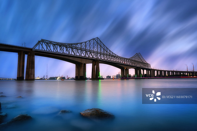 沙田沿江高速蓝调时分图片素材