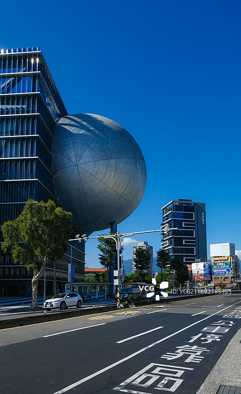 台北市士林区台北表演艺术中心基河路捷运剑潭站街景图片素材