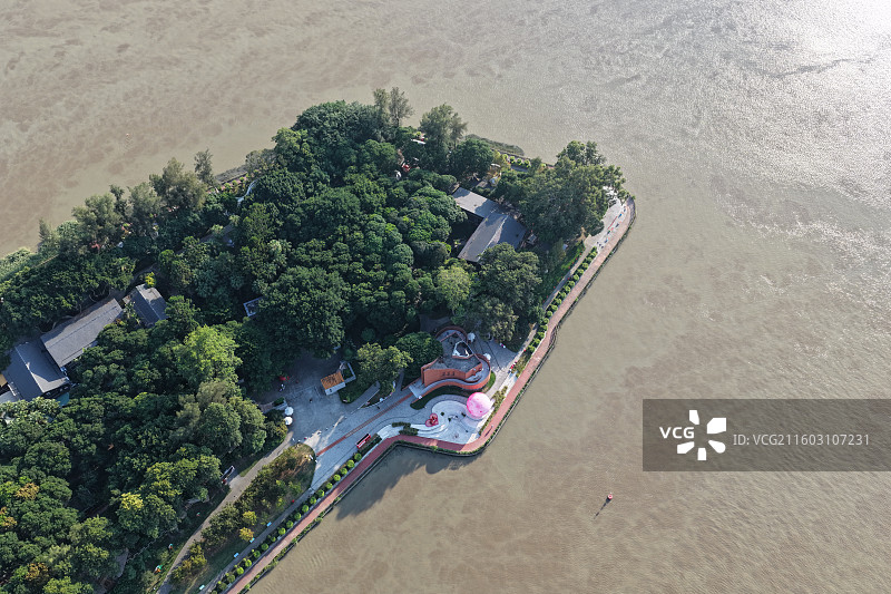 福州江心公园爱情岛闽江之心婚姻登记所红色建筑三县洲大桥图片素材