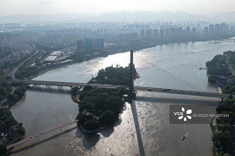 福州江心公园爱情岛闽江之心婚姻登记所红色建筑三县洲大桥图片素材