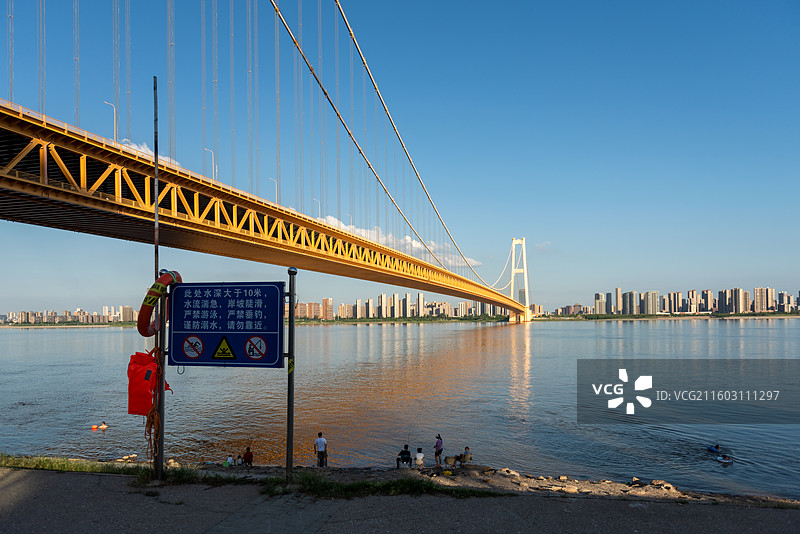 杨泗港大桥江滩图片素材