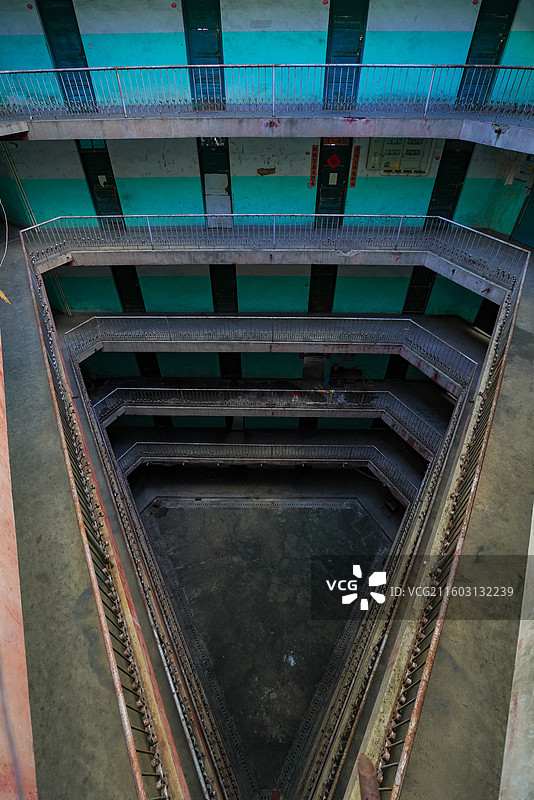 福建省三明市三元区，三钢职工之家，群英三村15号楼，前苏联风格，三角楼图片素材