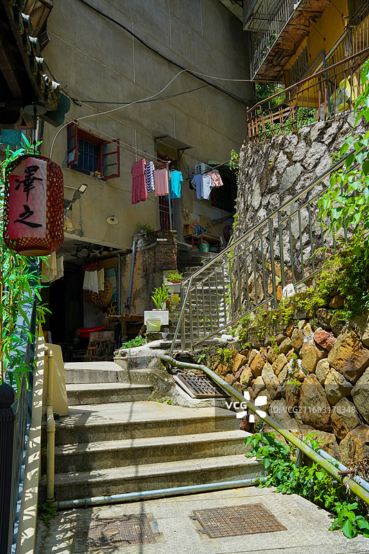 福建省南平市延平区，胜利街，前进巷，城市街道，山城风光！图片素材