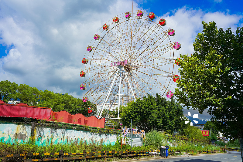 福建省南平市延平区，东溪路，米拉奇创意集市，废弃游乐园图片素材