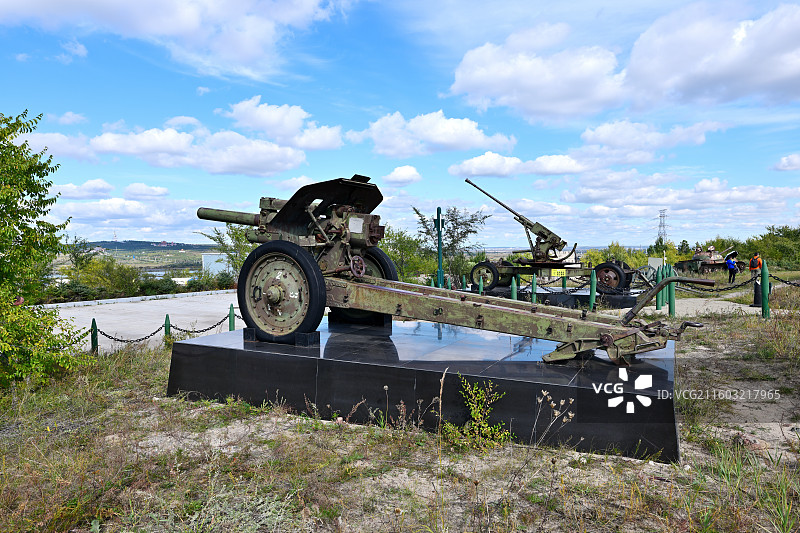破旧的高射炮，防空火炮，防空武器，世界反法西斯战争海拉尔纪念园，内蒙古呼伦贝尔海拉尔图片素材