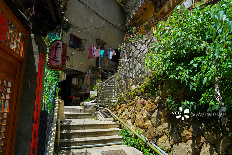 福建省南平市延平区，胜利街，前进巷，城市街道，山城风光！图片素材