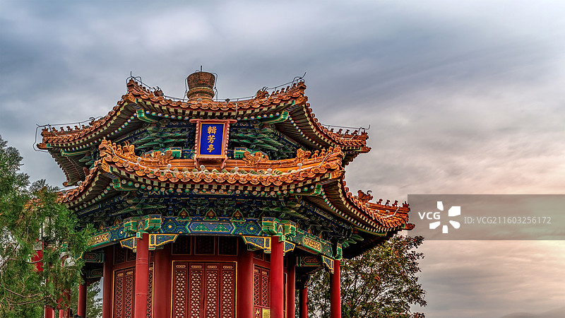 辑芳亭-北京景山公园图片素材