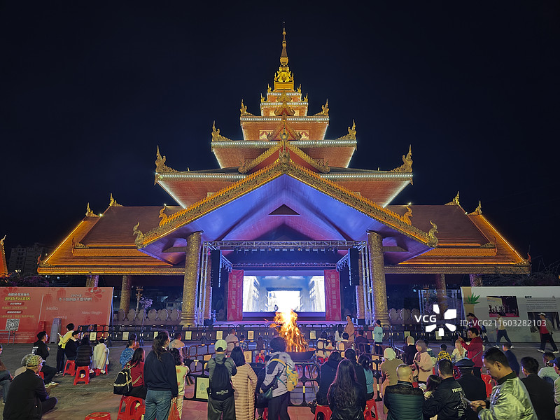 云南省西双版纳州勐腊县星光夜市图片素材