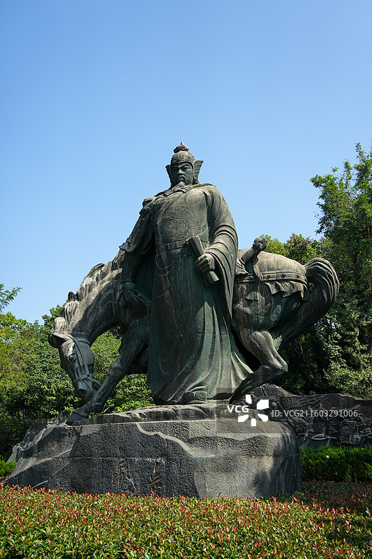 黄鹤楼公园里的岳飞雕像图片素材
