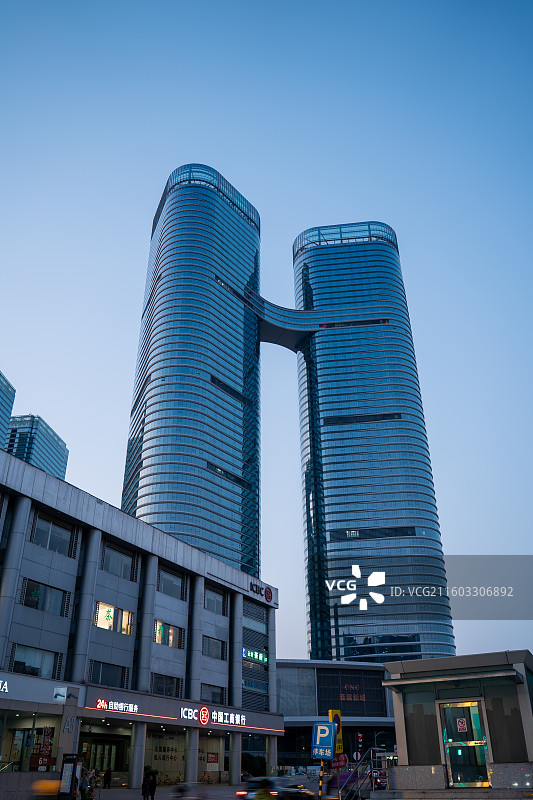 成都金牛区地标沙湾双子塔荟展新城图片素材