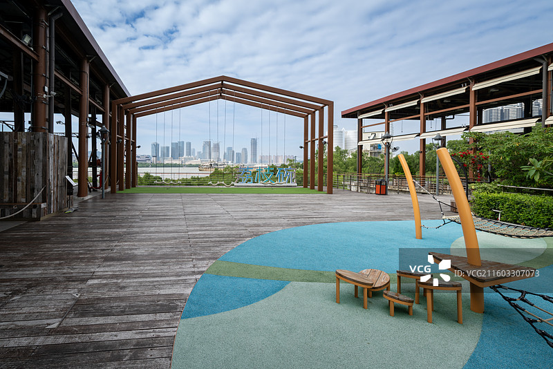 中国澳门路环岛，荔枝碗村，荔枝碗船厂片区（由旧船厂改造而成的文化旅游景点）图片素材