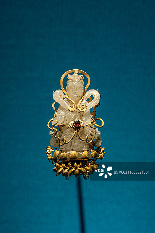 明代 嵌玉观音首鎏金银簪 上海博物馆图片素材