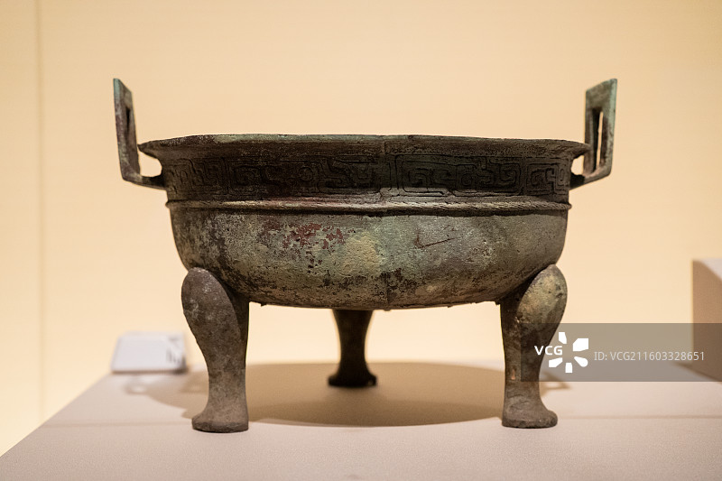 随州市博物馆藏春秋早期国家一级文物唐侯制随夫人行鼎图片素材