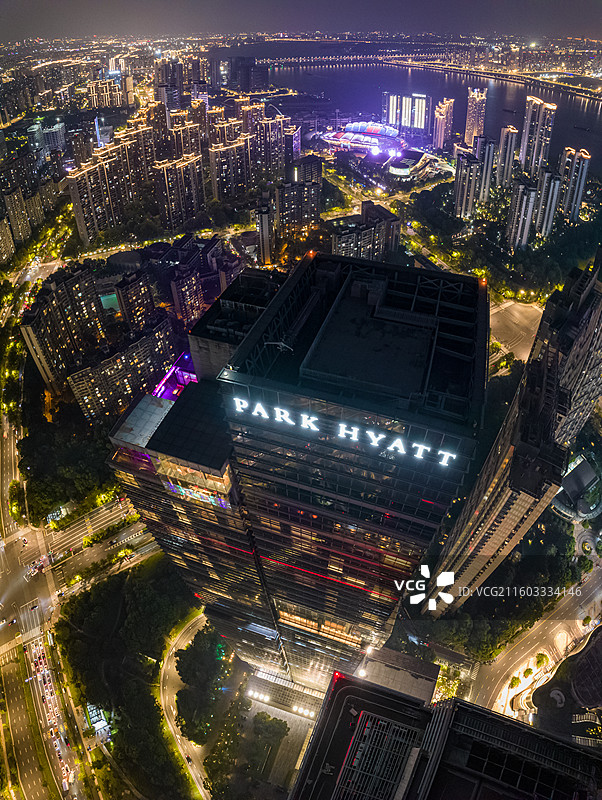 航拍杭州柏悦酒店夜景图片素材